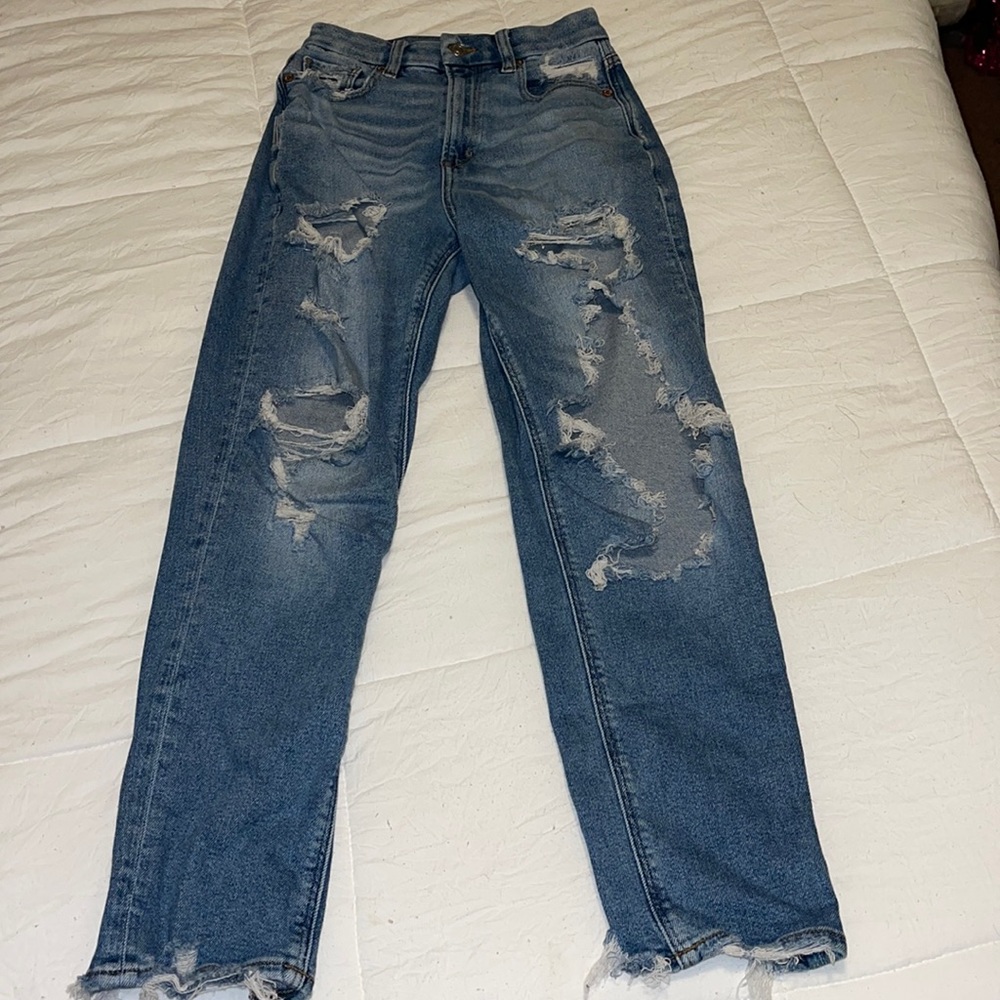 american eagle ripped mom jeans
